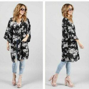 Spiritual Gangster Maya Kimono OS Black & Cream Floral Layering Piece